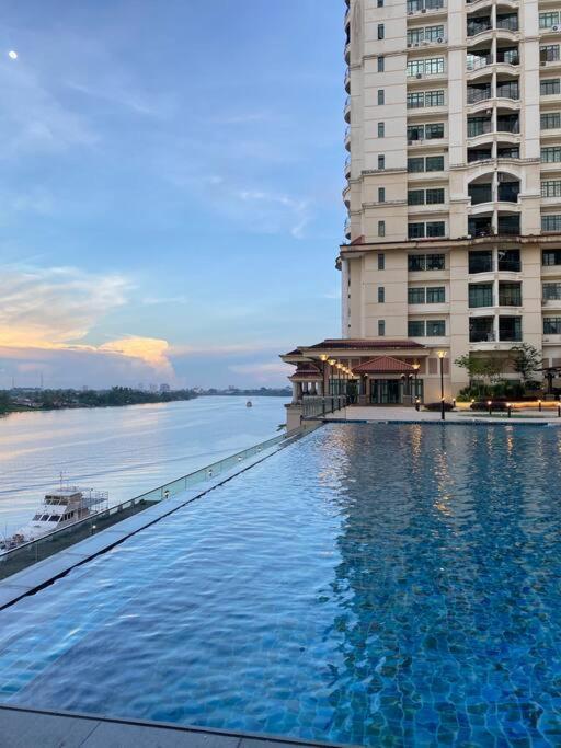 Myhome @ Riverine Resort Kuching Exterior foto